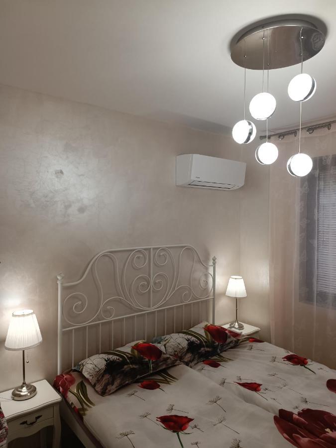 3 а Apartment *